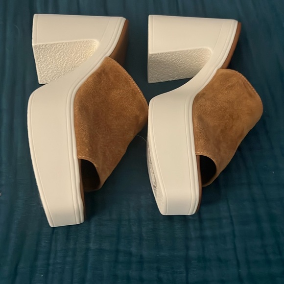 Free People Tan and White Suede Mules - Picture 3 of 4